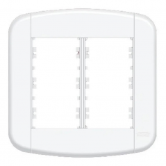 Placa 4X4 6 Módulos BLANC+ - FAME